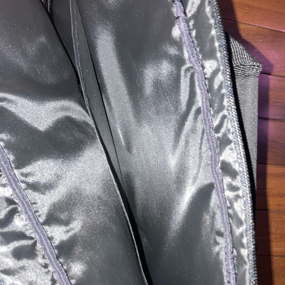 Brand new Targus Neoprene Laptop bag - Picture 2 of 4